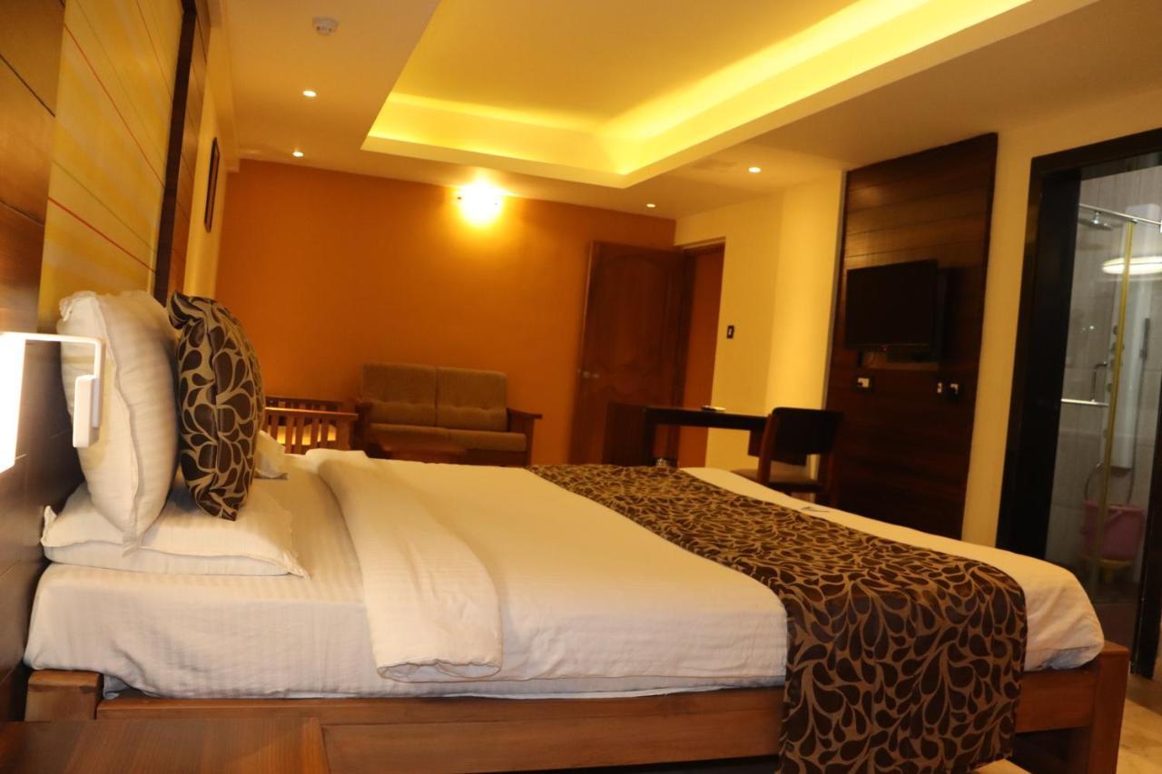 Hotel Madhuvan Serai Manipal Kültér fotó