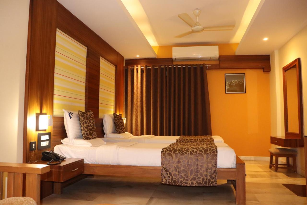Hotel Madhuvan Serai Manipal Kültér fotó