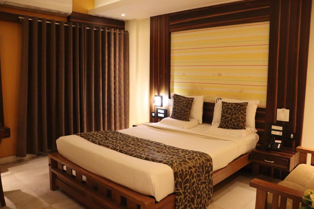 Hotel Madhuvan Serai Manipal Kültér fotó