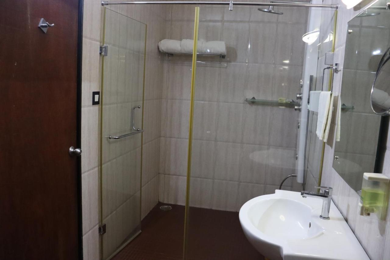 Hotel Madhuvan Serai Manipal Kültér fotó