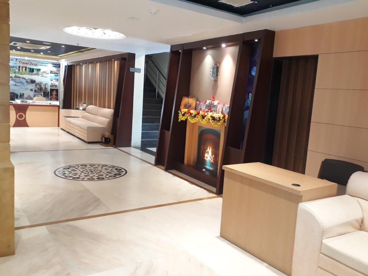 Hotel Madhuvan Serai Manipal Kültér fotó