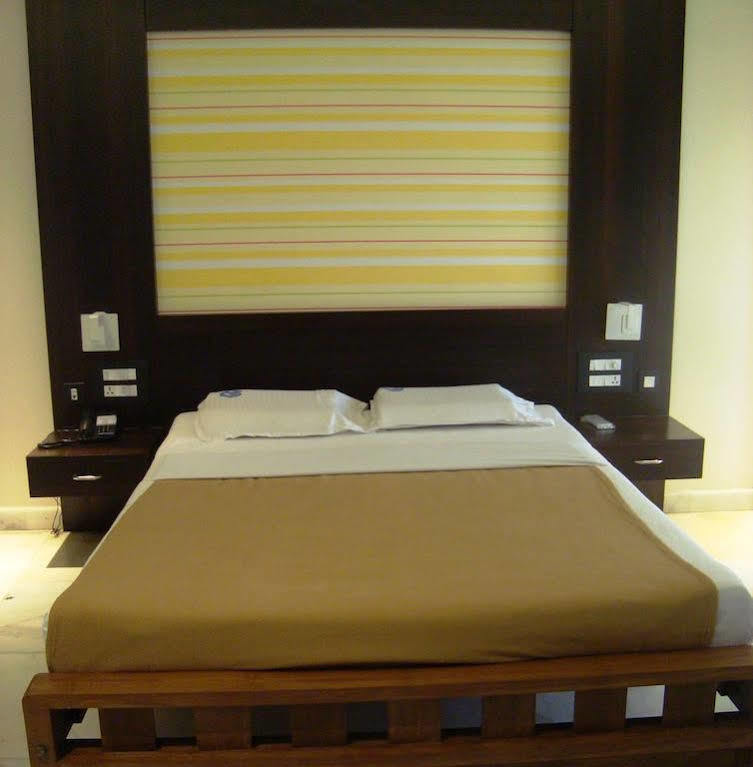 Hotel Madhuvan Serai Manipal Kültér fotó
