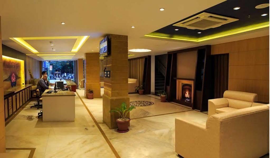 Hotel Madhuvan Serai Manipal Kültér fotó